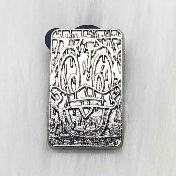 🔮 5/$25 Disney Donald Duck Tiki Face Chaser Pin - Picture 1 of 3